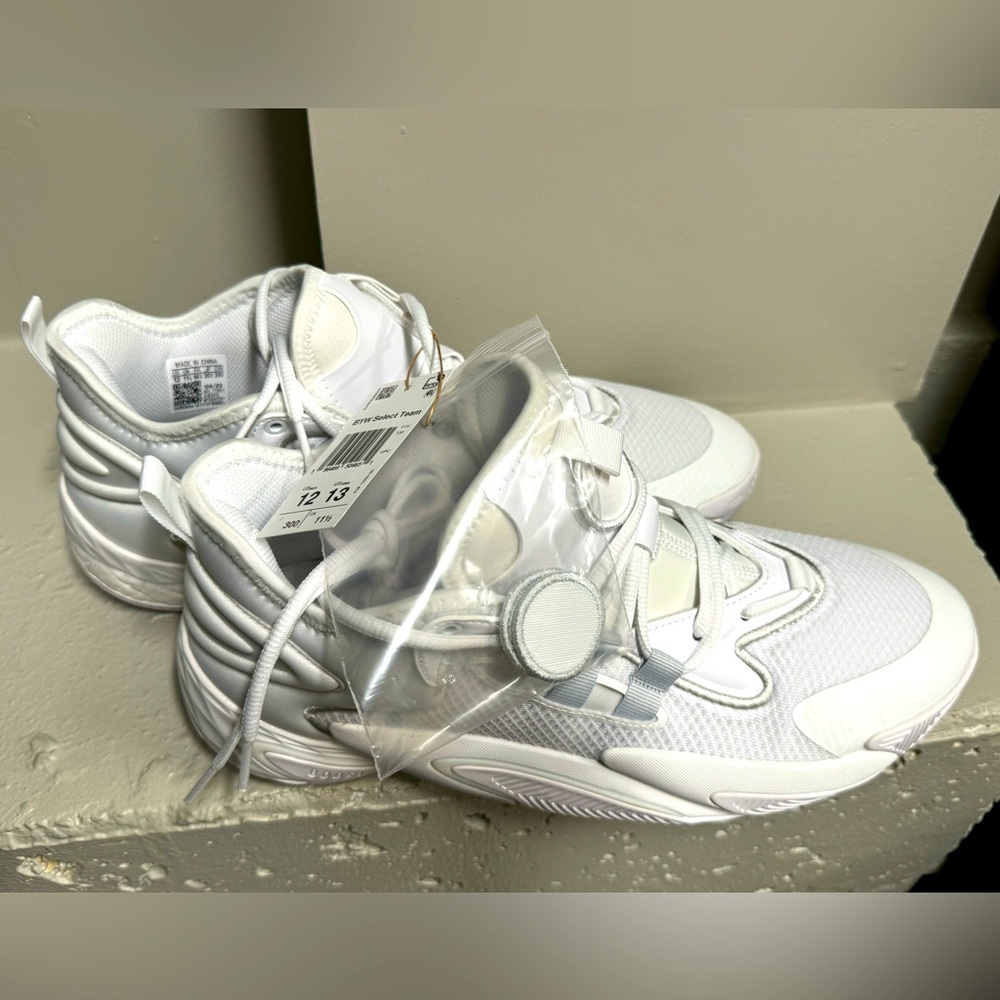 Adidas BYW select team basketball shoes